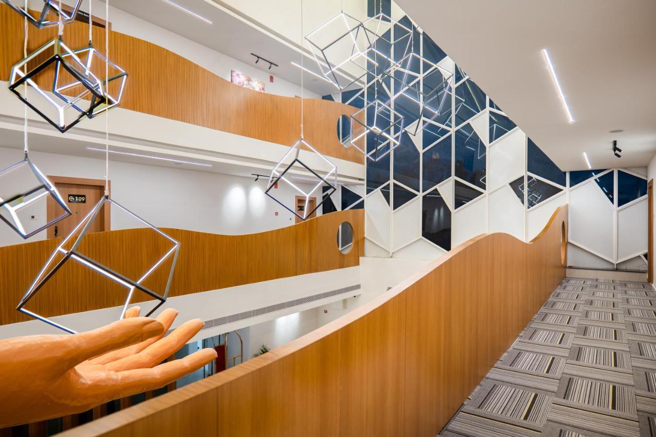 Clubway Grand A Boutique Hotel Джорхат Екстер'єр фото