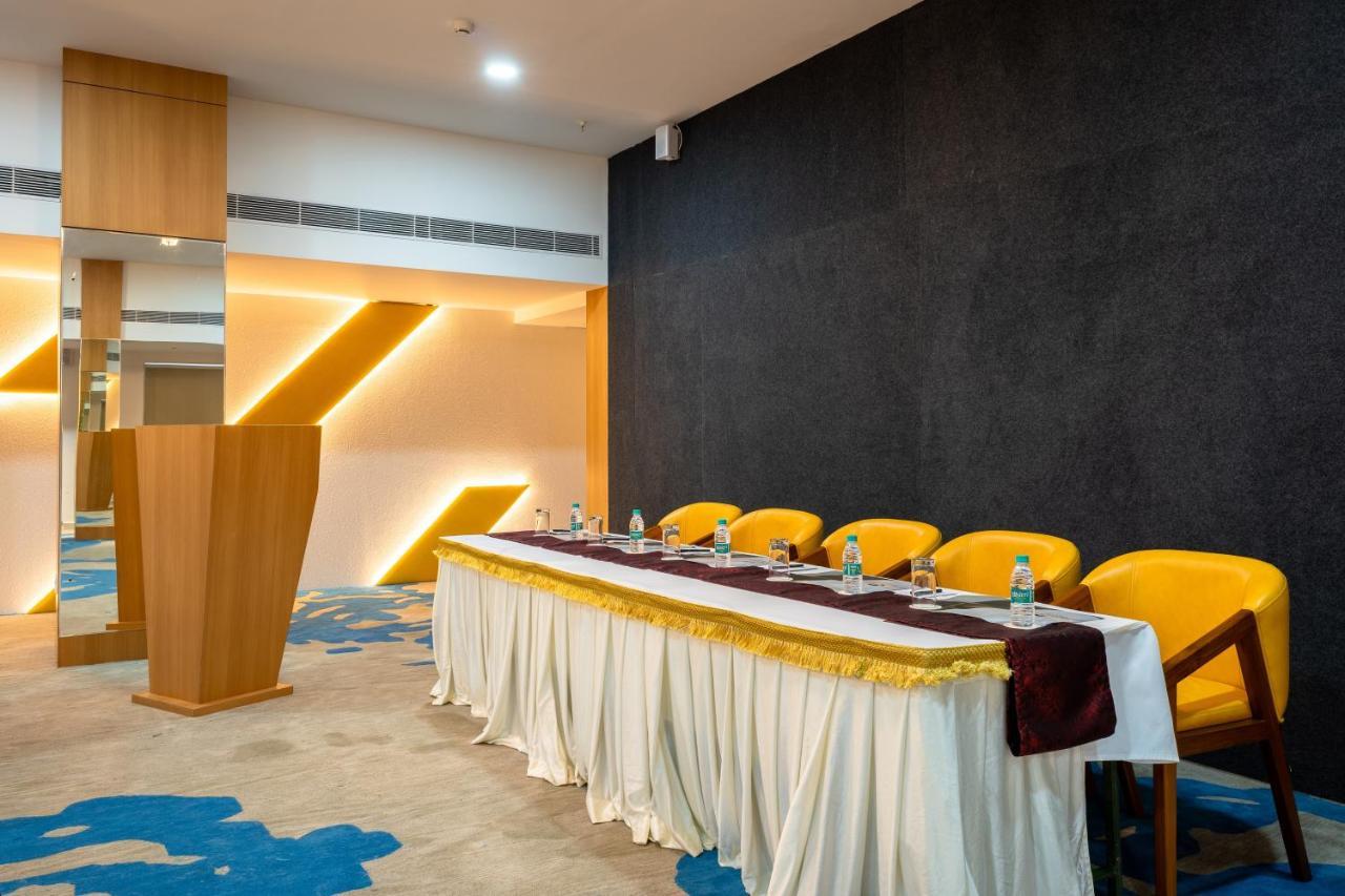 Clubway Grand A Boutique Hotel Джорхат Екстер'єр фото