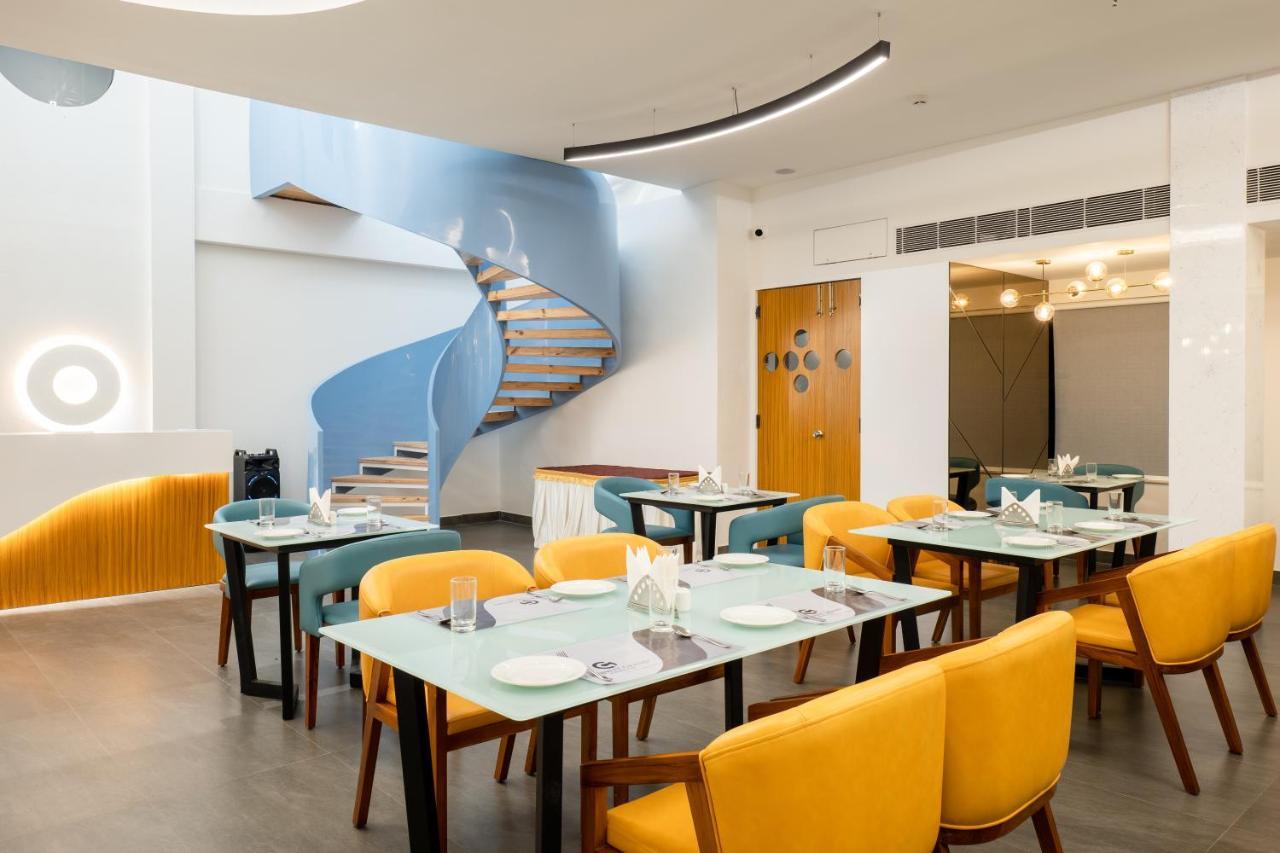 Clubway Grand A Boutique Hotel Джорхат Екстер'єр фото