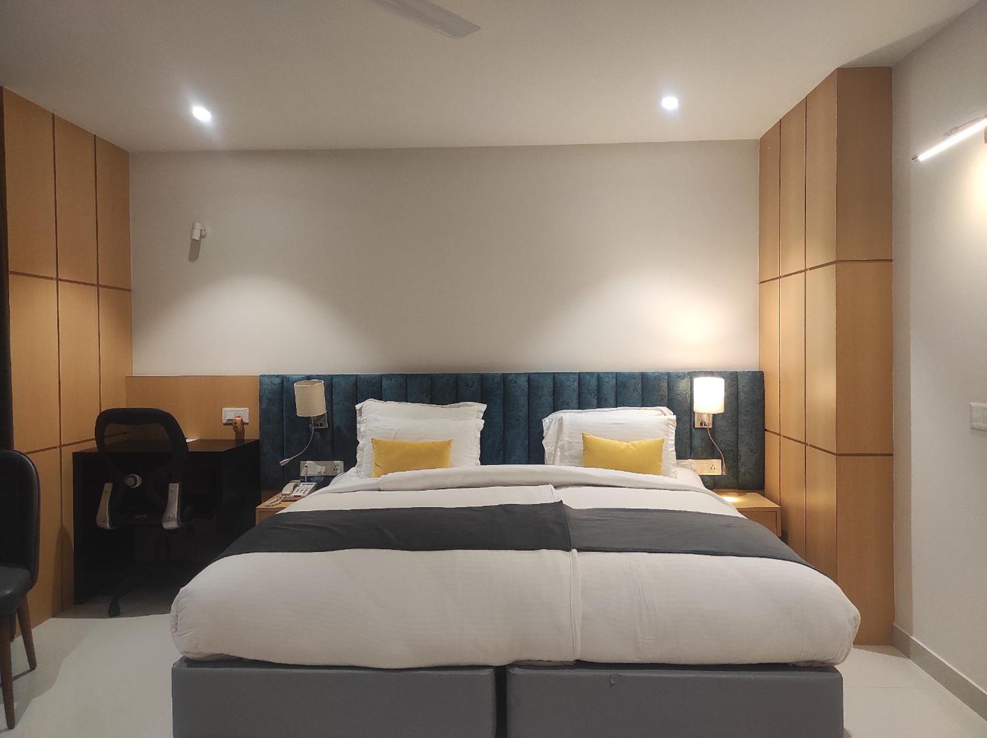 Clubway Grand A Boutique Hotel Джорхат Екстер'єр фото
