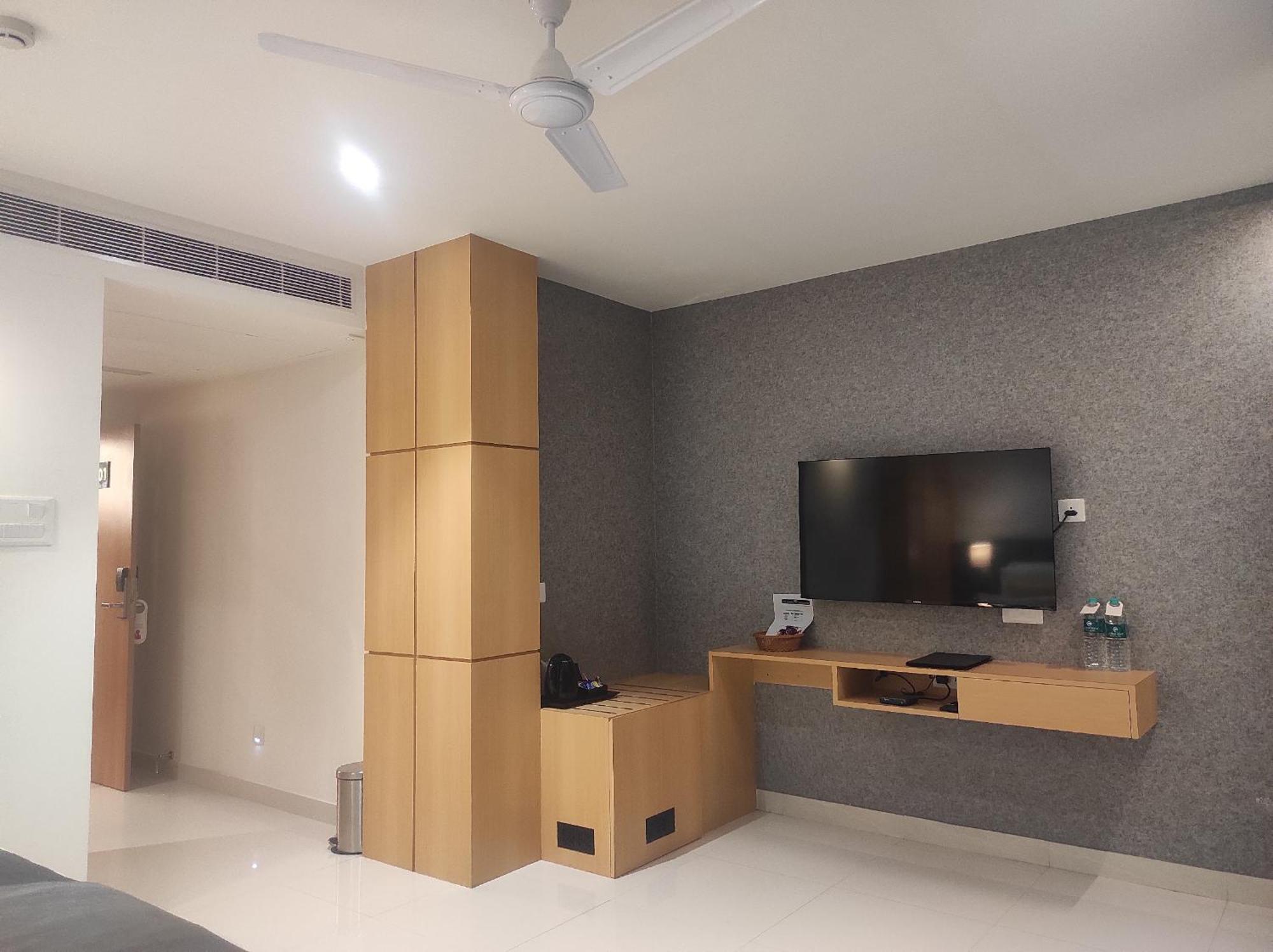 Clubway Grand A Boutique Hotel Джорхат Екстер'єр фото