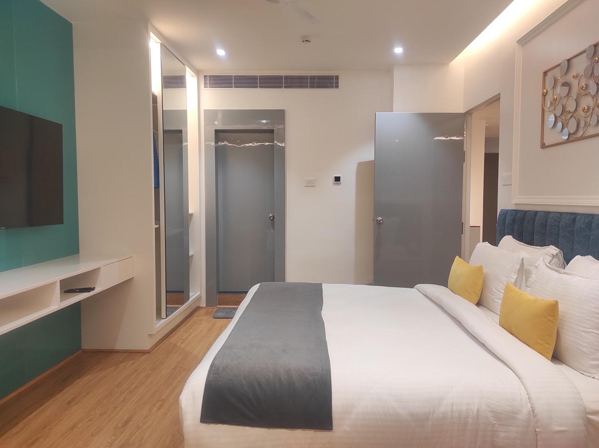 Clubway Grand A Boutique Hotel Джорхат Екстер'єр фото